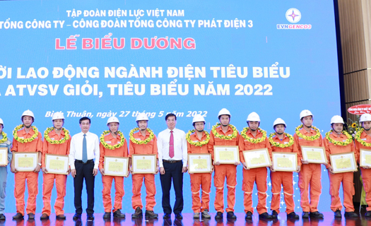 EVNGENCO3 khen thưởng 43 lao động tiêu biểu và 20 an toàn vệ sinh viên giỏi